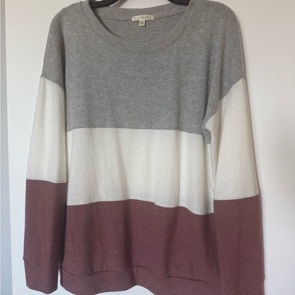 Nine Britton Gray and White Dalia Brushed Knit Colorblock Sweater - Picture 3 of 5